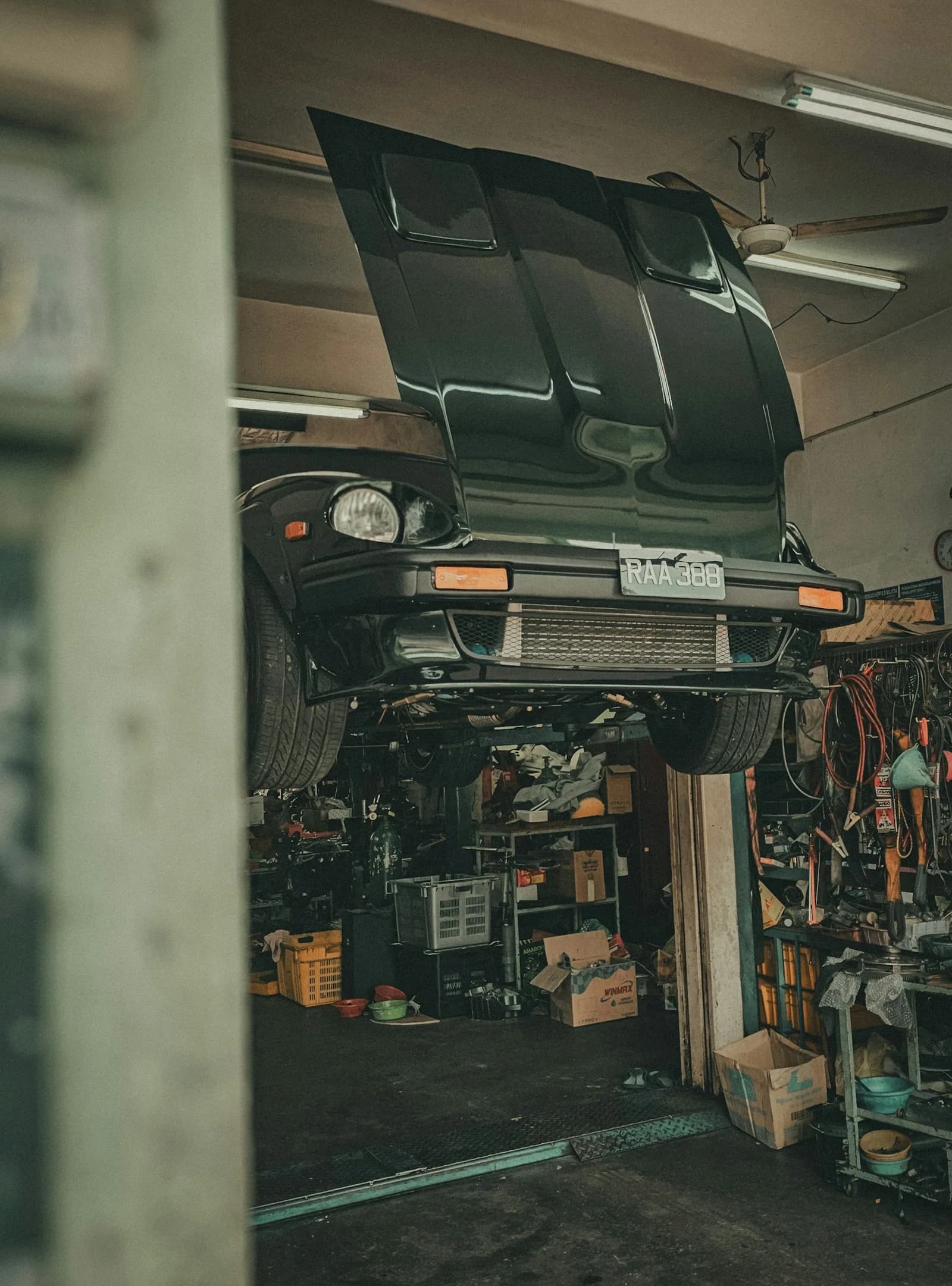 Taller equipado para mantenimiento automotriz